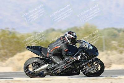 media/Dec-04-2025-Racers Edge (Thu) [[5ebc9f124d]]/3-B Group/5-Session 2 Turn 2 inside Speed Pans/